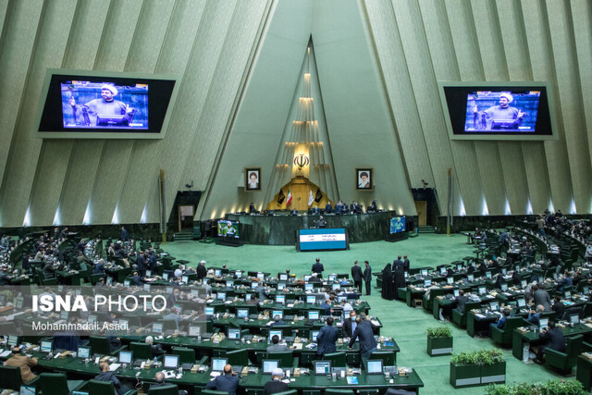 رئیس جمهور بودجه ۱۴۰۱ را امروز به مجلس می‌آورد