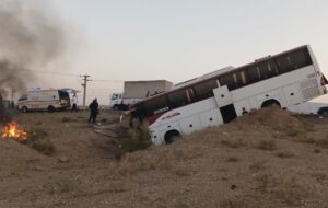 تصادف اتوبوس محور تهران – مشهد در استان سمنان ۲ کشته و ۴۴ مصدوم داشت