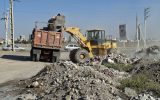 پاکسازی و جمع‌آوری نخاله‌های ساختمانی از محوطه میدان شهید جدی (ایثار) توسط سازمان مدیریت پسماند شهرداری اردبیل